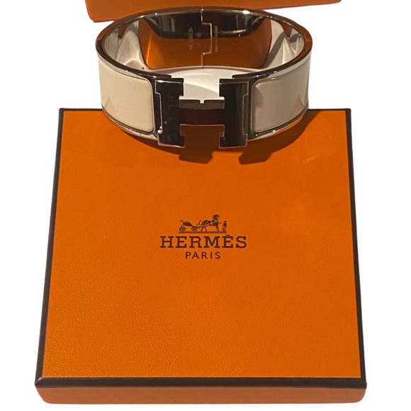 Authentic Hermes Clic Clac  H Cream/Silver Bracelet. In very good condition. - Picture 1 of 11
